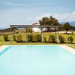 Santu Martine: With Pool *