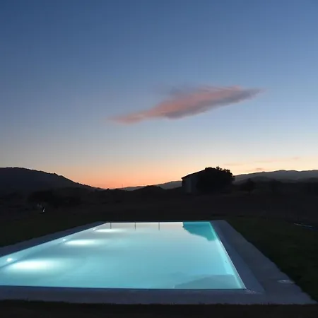 Santu Martine: With Pool Vila *